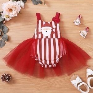NWOT Cute Santa Ruffle Dress Size 3 to 6 months